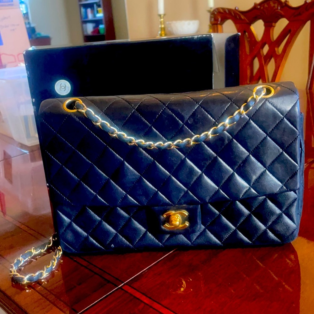 Chanel leather purse